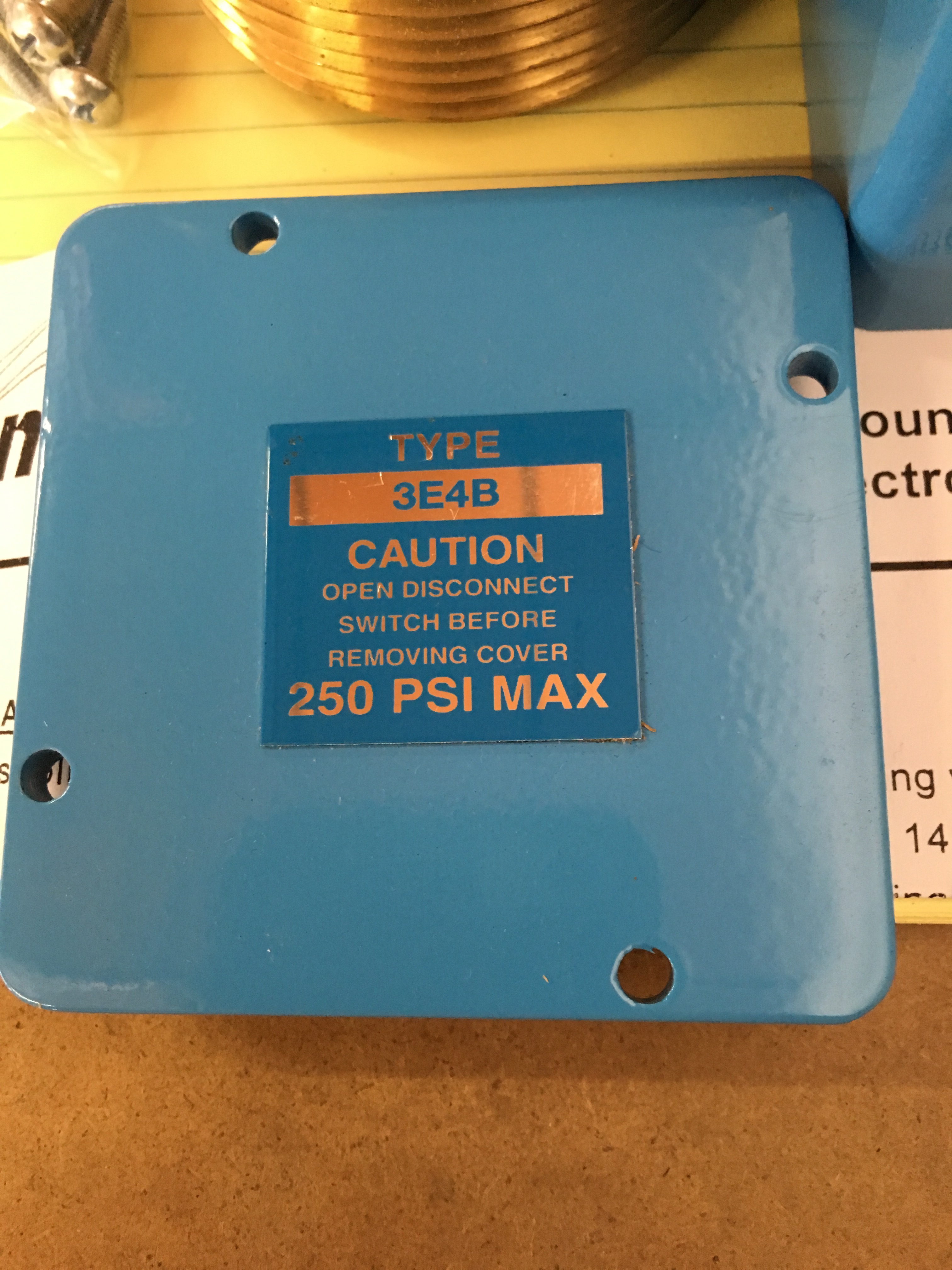 Warrick Controls Type 3E4B Red Brass Liquid Level Sensor with Four Probes, 2.5" NPT Male connecti