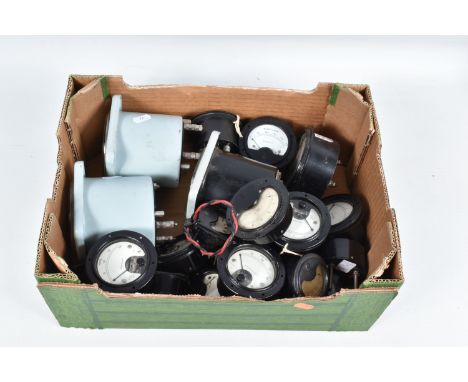 A COLLECTION OF ASSORTED MILITARY ELECTRICAL DEVICES AND GUAGES, this lot includes nineteen small gauges that are for measuri