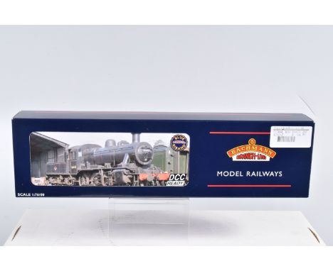 A BOXED OO GAUGE BACHMANN BRANCHLINE MODEL RAILWAY Ivatt Class 2MT Locomotive no. 46443 in BR Black with Late Crest - Weather
