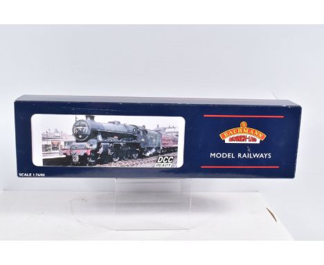 A  BOXED OO GAUGE BACHMANN BRANCHLINE MODEL RAILWAY LOCOMOTIVE Class 5 1XP Jubilee 4-6-0 no.45596 'Bahamas' in BR Lined Green