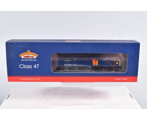 A BOXED OO GAUGE BACHMANN BRANCHLINE MODEL RAILWAY LOCOMOTIVE Class 47 Diesel no. 47145 'Meddryn Emrys' in Railfreight Genera