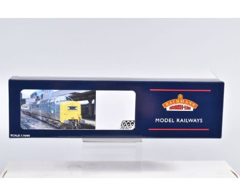 A BOXED OO GAUGE BACHMANN BRANCHLINE MODEL RAILWAY LOCOMOTIVE Class 55 Deltic no. 55008 'The Green Howards' in BR Blue - Weat