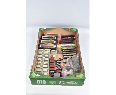 A QUANTITY OF BOXED AND UNBOXED N GAUGE ROLLING STOCK AND SCENIC ACCESSORIES, coaching stock by Minitrix, Graham Farish and L