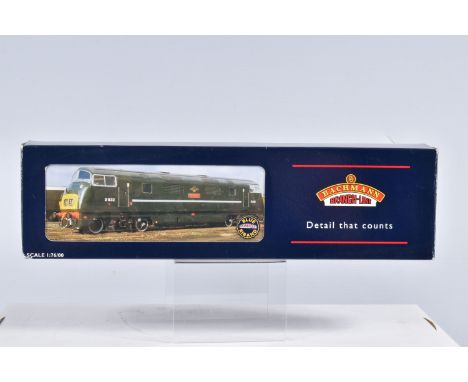 A BOXED OO GAUGE BACHMANN BRANCHLINE MODEL RAILWAY Class 42 Warship no. D381 'Monarch' in BR Blue, model no. 32-054, appears 