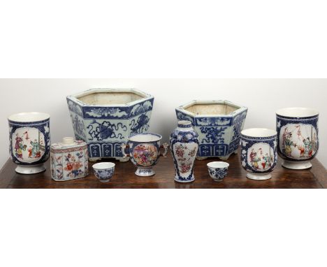 Group of porcelain piecesChinese, 18th/19th Century, including two blue and white hexagonal jardinieres, largest21.5cm wide, 