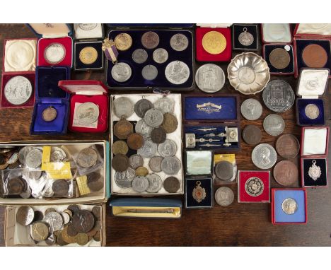 Mixed lot of coins and medallions 1837-97 in bronze, 1977 Proof Crown, 1889 Crown, 1787 Twopence, Queen Anne 34mm in bronze (