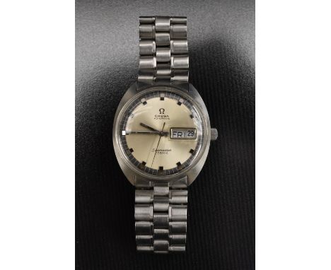 Omega - a retro Seamaster Cosmic 166036-Tool 107 wristwatch, shaped stainless steel case, brushed silvered dial, block batons