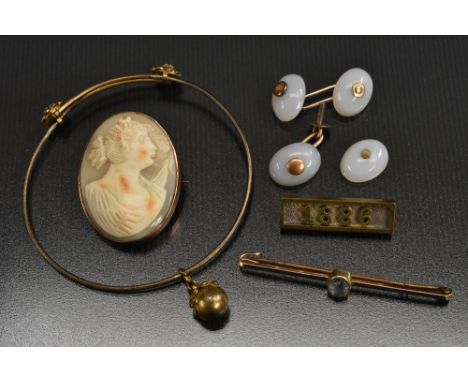 Jewellery - a 19th century oval shell cameo brooch, Maiden, rose metal frame, tests as 9ct gold, 10.9g gross; a Topaz 9ct gol