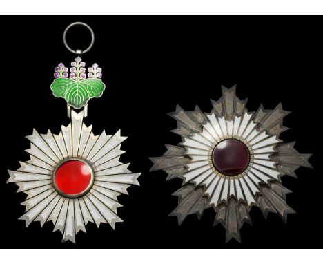 Japan, Order of the Rising Sun, 1st Class set of Insignia, comprising sash Badge, 110mm x 75mm; breast Star, silver and ename