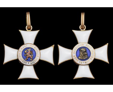 Germany, Hesse-Darmstadt, Grand Duchy, Order of Philip the Magnanimous, Badge, 40mm, gold and enamel, one or two enamel digs,