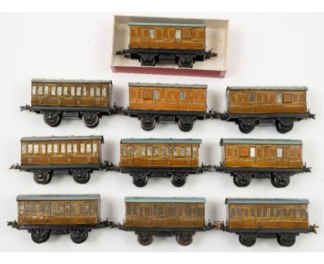 Hornby O gauge, a group of ten LNER passenger coaches:, mainly 1st & 3rd and guards vans etc (10) (playworn and some repainti