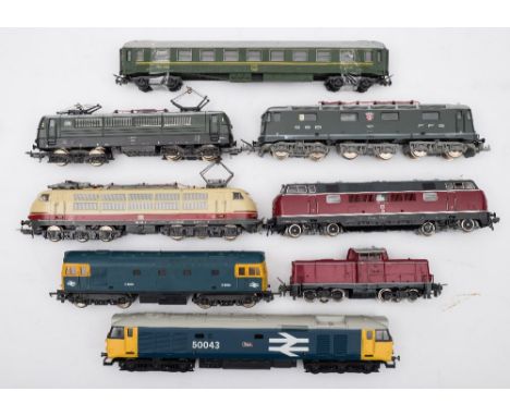 Lima, Fleischmann and other OO/HO gauge diesel and overhead electric locomotives,: unboxed (8) 