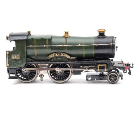 A Hornby O gauge No 2C Special 4-4-0 GWR green locomotive 'County of Bedford', No 3821.:( poor condition)