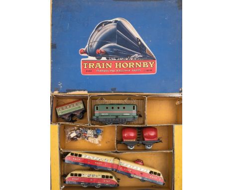 French Hornby O gauge. A  clockwork overhead electric locomotive SNCF BB-8051,: together with a SNCF two car Autorail No ZZk-