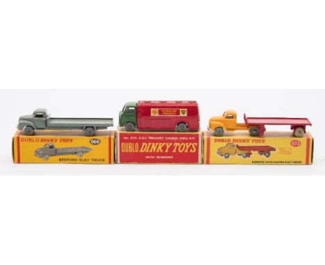Dublo Dinky boxed group of three:, comprising No 066 Bedford Flat Truck, grey with grey wheels, No 072 Bedford Articulated Fl