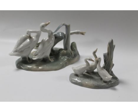 A LLADRO GAGGLE OF GEESE TOGETHER WITH A NAO GAGGLE OF GEESE 