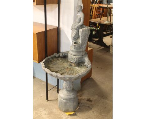 A LARGE STONE GARDEN BIRD BATH FOUNTAIN 