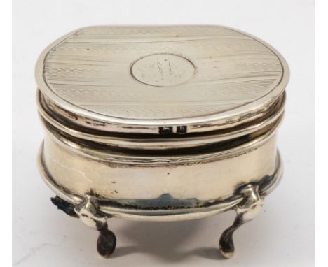 A silver trinket box, Birmingham 1908, raised on four legs, 5.5 x 4.5cm