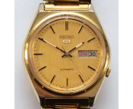 Seiko 5, a gold plated automatic day/date gentleman's wristwatch, serial number 100379, 35mm.Working when catalogued
