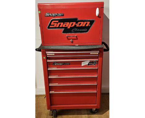 A Snap on Roller tool chest, top chest, model KRA2055 mounted on a roller cabinet base, KRA2007, with keys, 66cm wide