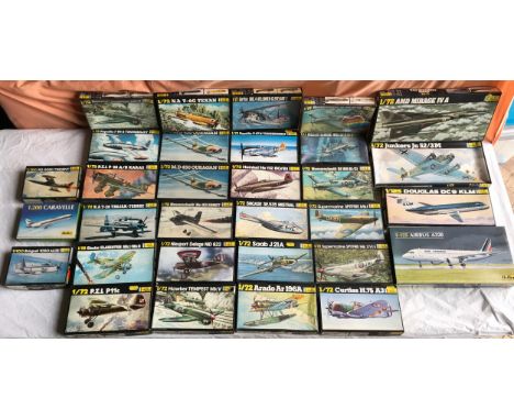 Heller model kit aircraft collection of 31 assorted models, 1/72 scale and 1/100 scale.Condition ReportAll boxed, non assembl