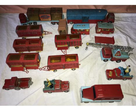 Corgi Chipperfields Circus diecast model vehicles collection of 15 models including Land Rover, Scammel Crane Truck, Smiths K