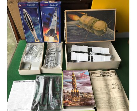 Space theme model kits, Glencoe Models 1:48 scale Explorer 1 and Jupiter C, Condor German Missile A4/V2 1:72 scale and a West