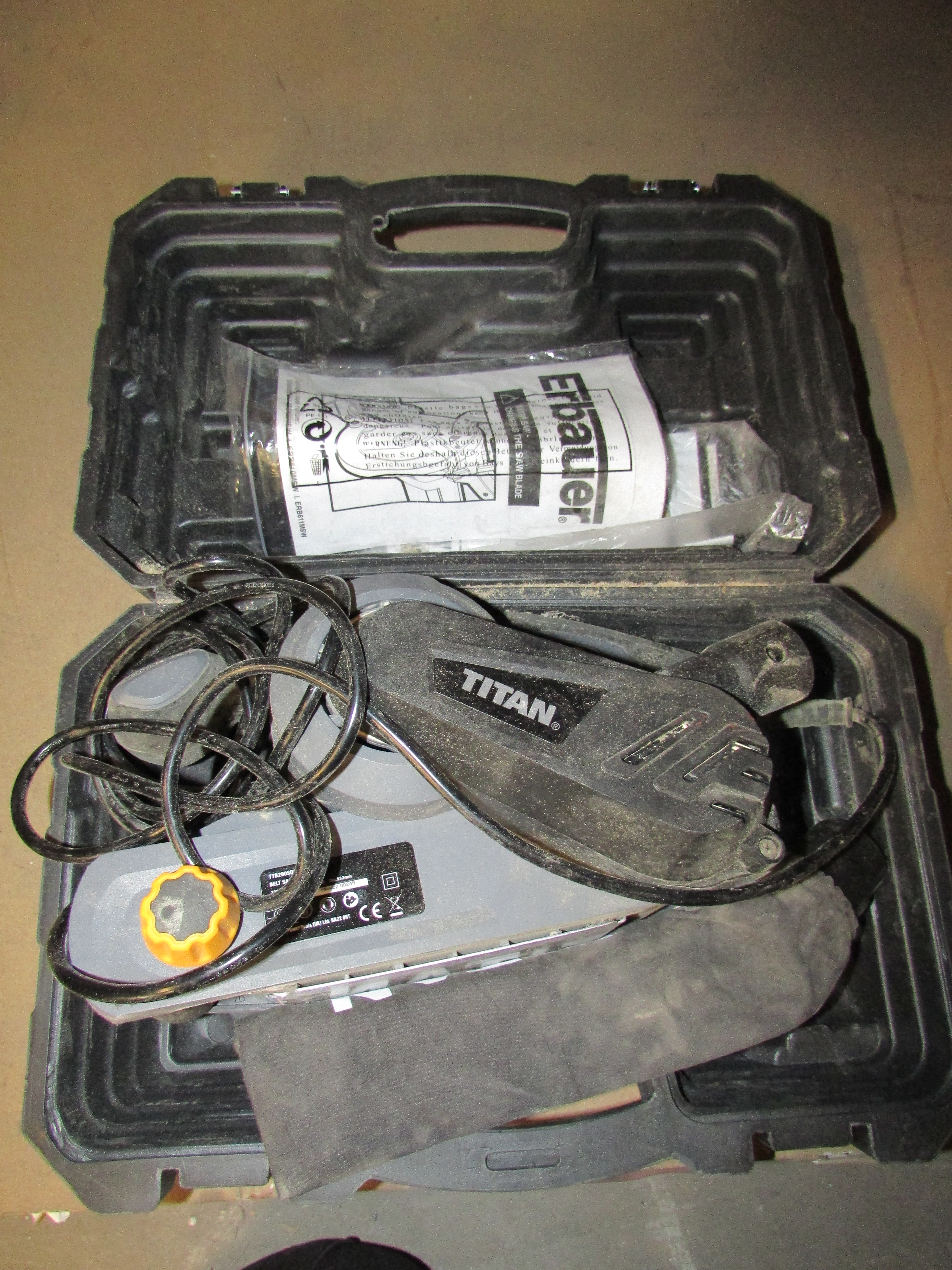 Titan 900W Belt Sander Ttb290Sdr