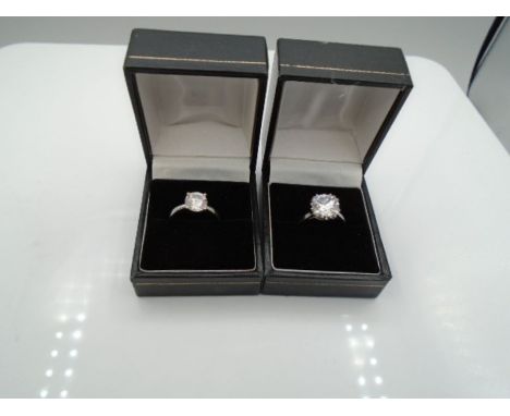 2 Costume jewellery rings in boxes size - I (smaller stone) and size - K (larger stone) 