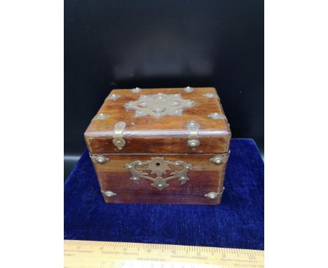 Victorian tea caddy with brass bounding. 