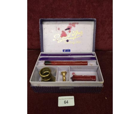 Royal spa vintage sealing set with original box. 