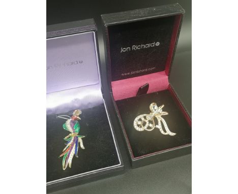 Stunning Jean Richards enamel parrot brooch together with other. 