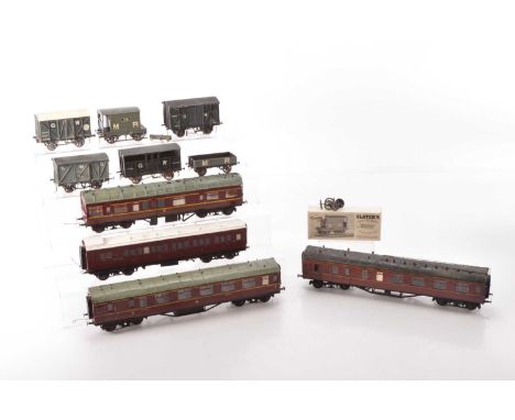 Scratchbuilt 0 Gauge LMS maroon coaches and kit/scratch built GWR and MR wagons (10), LMS brake/third, all third, Directors S