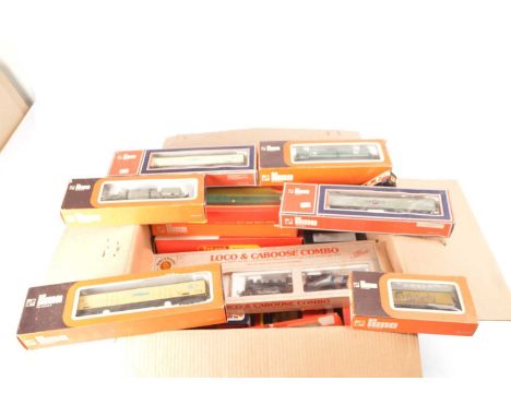 Bachmann Rivarossi Lima H0 gauge Locomotives and rolling stock with empty original boxes (11), comprising in original boxes R