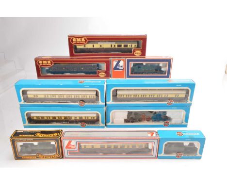 Airfix Lima Mainline Great Western Locomotives and coaches in original boxes 00 gauge (10), comprising Mainline 37084 57xx cl