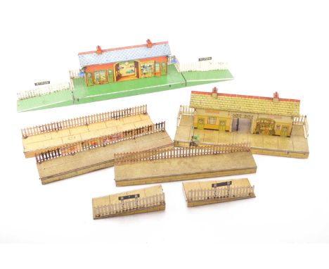 Pair of Hornby 0 Gauge No 2 Ripon Stations with electric lights Ramps and additional platforms (9),  4E light green roof with