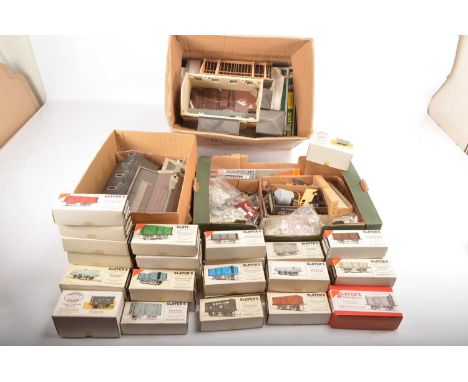 0 Gauge buildings and kits with many smaller scenic accessories  (qty in 3 boxes), comprising 0 gauge resin/wood/ plastic bui