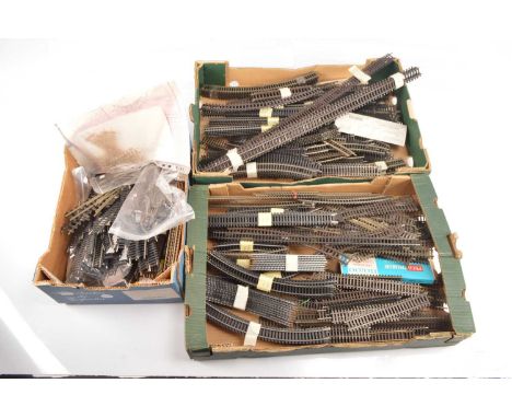 Hornby Lima Peco 00/H0 gauge track items ( 297 pieces), comprising Hornby System 6 turnouts (17 six in packets), Crossings (2