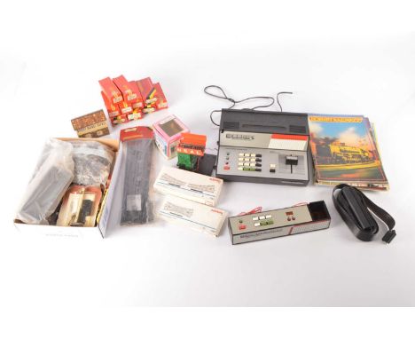 Hornby 00 gauge Zero 1 Module and assorted accessories (qty in 1 box), comprising Hornby Zero 1 Master Control unit, Zero 1 D