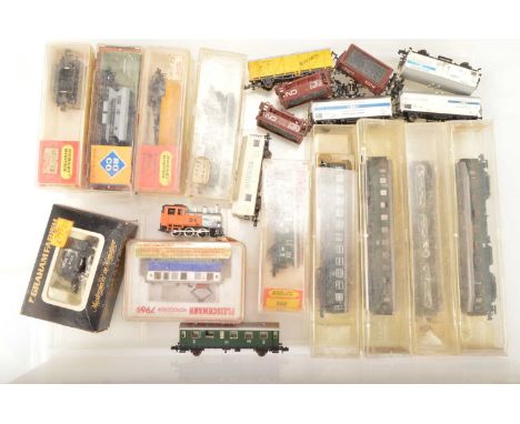 Fleischmann Roco Farish Locomotives coaches and wagons N gauge (21), comprising in original boxes Fleischmann 7969 Electric l
