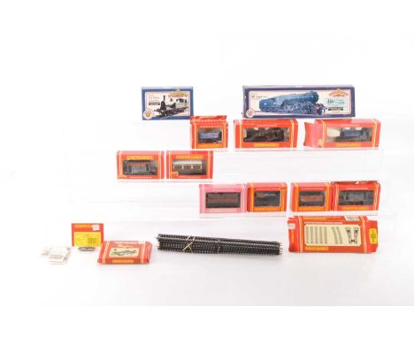 Hornby and Bachmann 00 Gauge Steam Locomotives and Hornby Rolling Stock and small qty of Track and small accessories (12 + tr