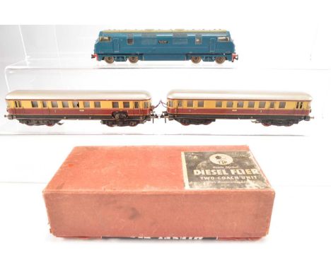 Trix 00 Gauge boxed 20/58  Two-Coach Diesel Flyer and unboxed Warship Class Diesel (2), 20/58 comprising red and cream Motor 