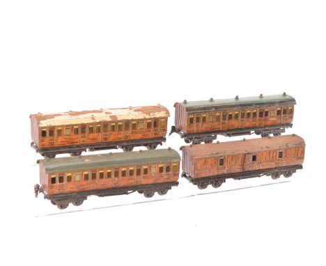 Marklin 0 Gauge GNR/LNER Passenger coaches (4),  GNR full brake coach No. 2876 (missing couplings), 1st/3rd No.2875, further 