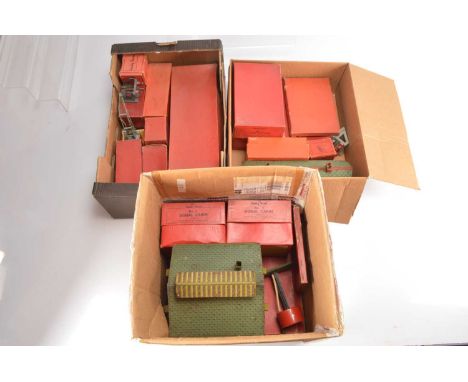 Hornby 0 Gauge boxed and unboxed  Railway Accessories including No 0 Engine Shed Footbridge Signal Cabins and Signals and oth