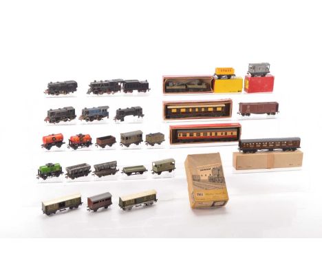 Trix H0 Gauge American Outline Locomotive and Box Car and UK 00 Gauge Locomotives and Rolling Stock and Accessories  boxed an