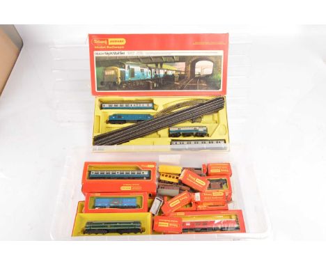 Hornby 00 gauge Night Mail set with Locomotive coaches and wagons (22), comprising in original boxes RS604 Night Mail set inc