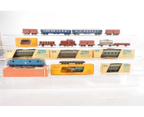 Liliput Trix and other 00/H0 gauge Locomotive coaches and wagons (17), comprising Trix/Liliput EM1 class Electric locomotive 