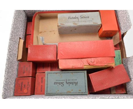 Hornby, Bassett lowke, Modern Ace 0 Gauge empty boxes (Lge Qty), Hornby No.1 Engine shed, Wagon boxes *38, French plastic Sta