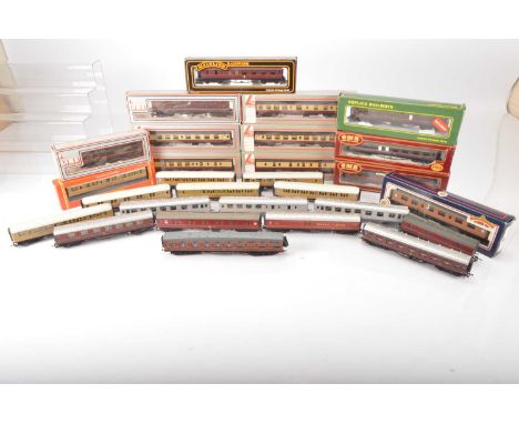 Hornby Airfix Lima and other  00 gauge coaches (28), comprising in original boxes Lima Mark 1 crimson/cream coaches (5), LMS 
