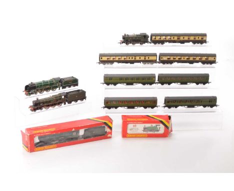 Hornby Lima Grafar Steam Locomotives and coaches 00 gauge (12), comprising in original boxes Hornby R078 King class 4-6-0 GW 